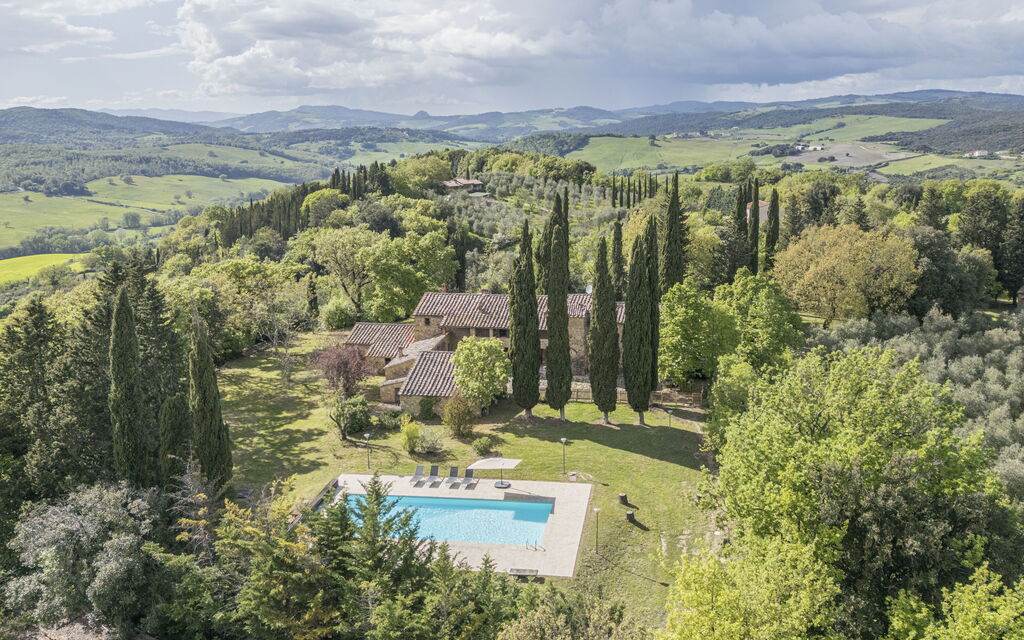 Amelia House Private Pool, Casole Elsa, Monti: Autumn, Building Exterior, Pool, Spring, Summer