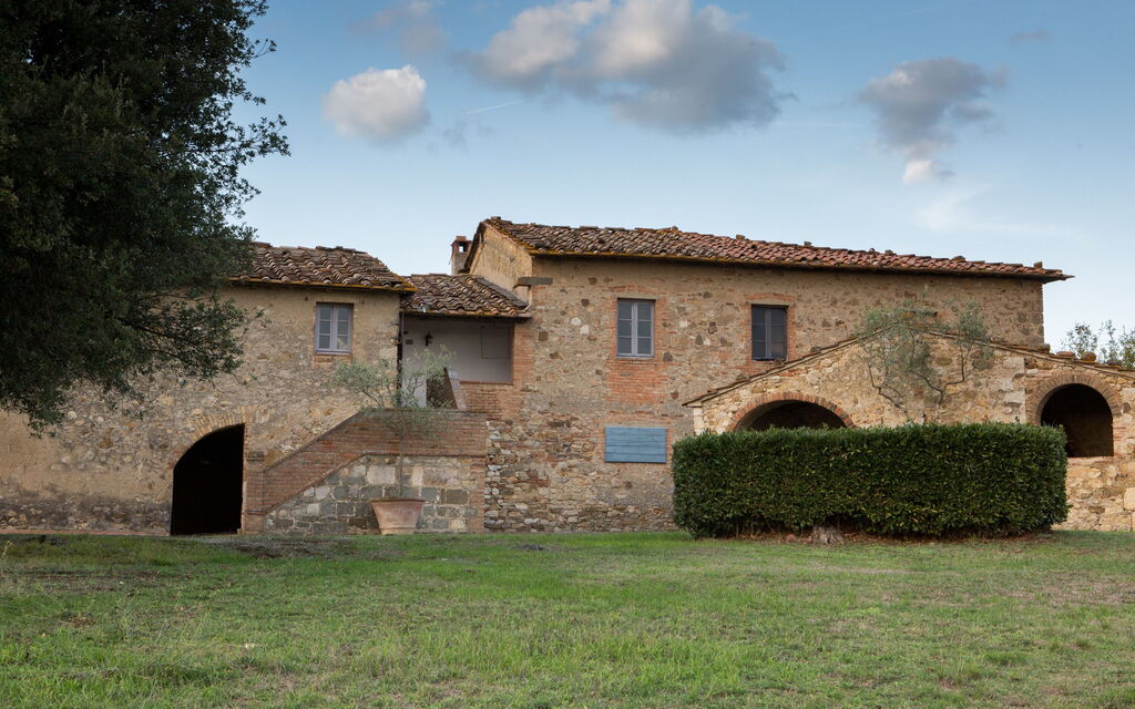 Podere Sangiovese, Pool and View in Chianti: Autumn, Building Exterior, Spring, Summer