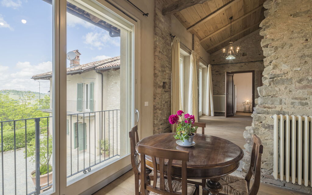 Arpusè - Ca' Renato Fenera Apartment with Pool: Autumn, Spring, Summer