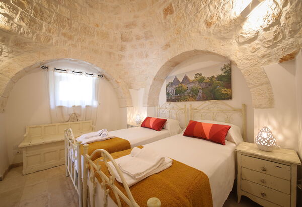 Trulli Retreat, Pool, Locorotondo: Autumn, Bedroom, Spring, Summer