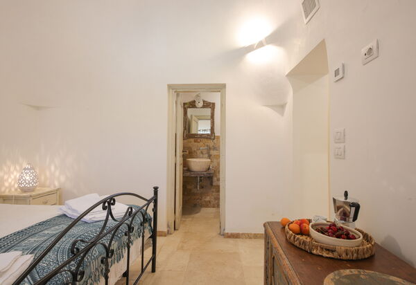 Trulli Retreat, Pool, Locorotondo: Autumn, Bedroom, Spring, Summer