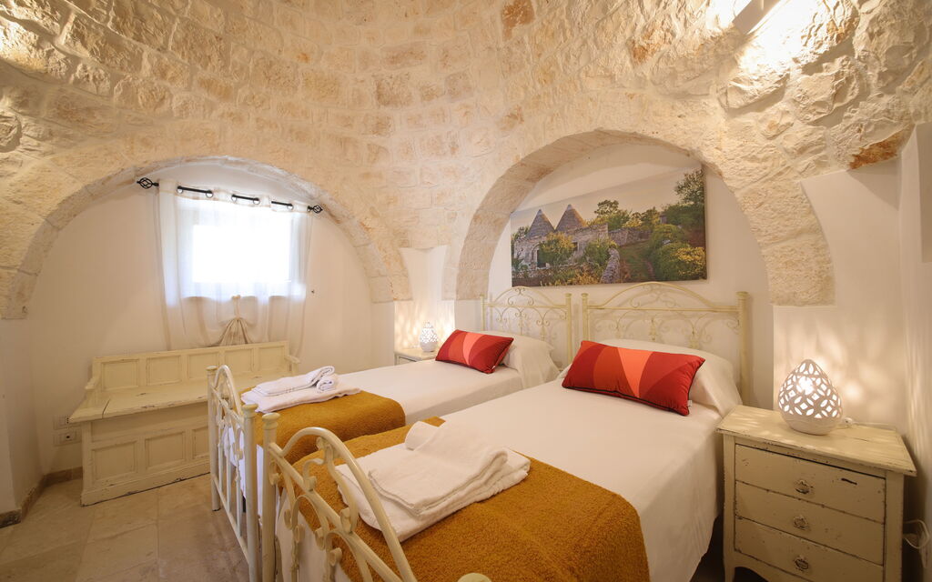 Trulli Retreat, Pool, Locorotondo: Autumn, Bedroom, Spring, Summer