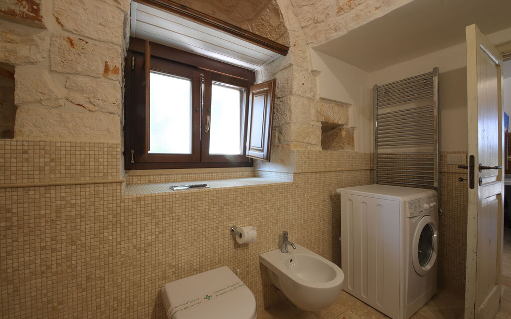 Trulli Retreat, Pool, Locorotondo: Autumn, Bathroom, Spring, Summer