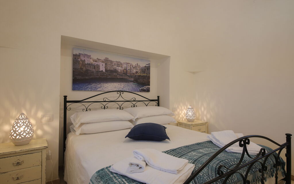 Trulli Retreat, Pool, Locorotondo: Autumn, Bedroom, Spring, Summer