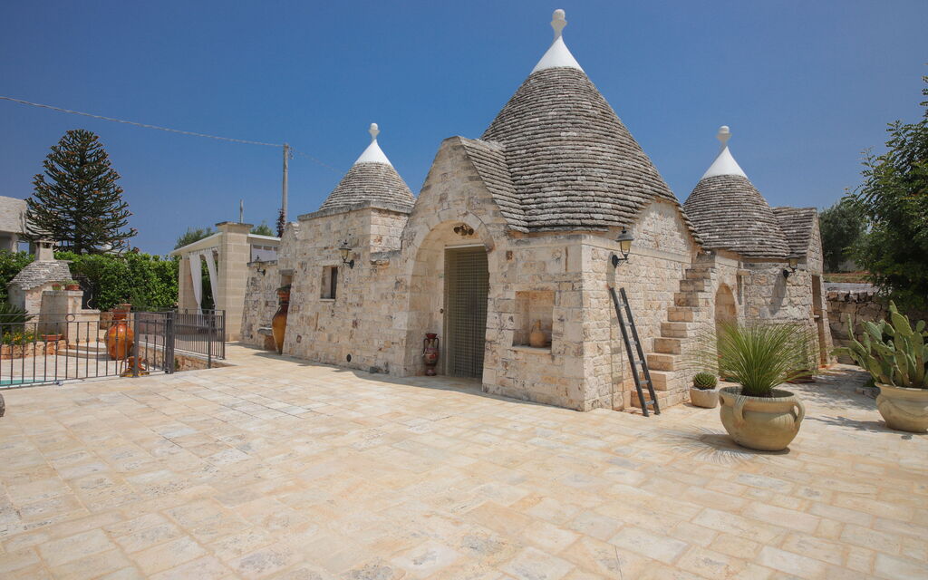 Trulli Retreat, Pool, Locorotondo: Autumn, Garden, Spring, Summer