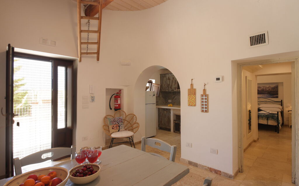 Trulli Retreat, Pool, Locorotondo: Autumn, Spring, Summer