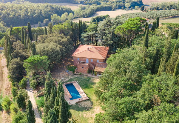 Casale Il Rondò, Private Pool, Città della Pieve: Autumn, Scenic View, Spring, Summer