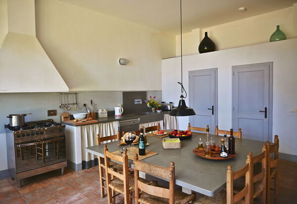 Casale Il Rondò, Private Pool, Città della Pieve: Autumn, Kitchen, Spring, Summer