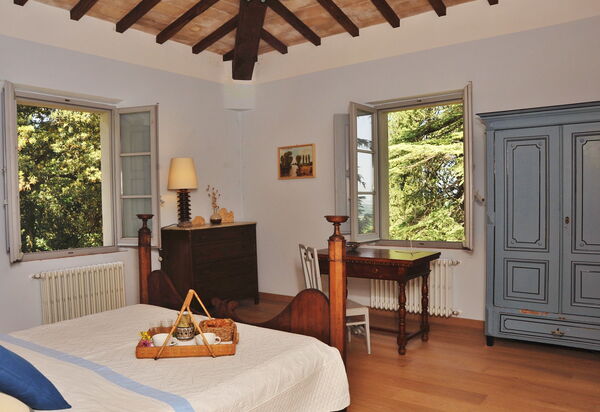 Casale Il Rondò, Private Pool, Città della Pieve: Autumn, Bedroom, Spring, Summer
