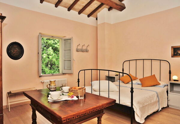 Casale Il Rondò, Private Pool, Città della Pieve: Autumn, Bedroom, Spring, Summer