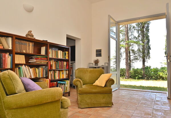 Casale Il Rondò, Private Pool, Città della Pieve: Autumn, Living Room, Spring, Summer