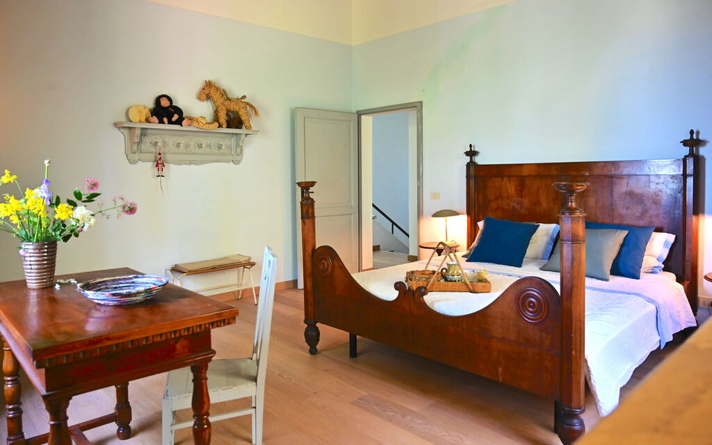 Casale Il Rondò, Private Pool, Città della Pieve: Autumn, Bedroom, Spring, Summer