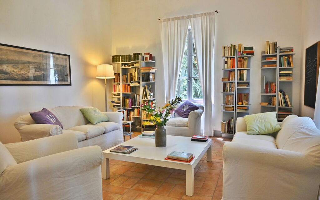 Casale Il Rondò, Private Pool, Città della Pieve: Autumn, Living Room, Spring, Summer