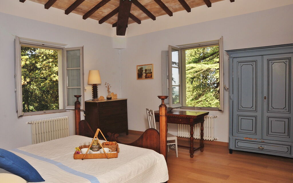 Casale Il Rondò, Private Pool, Città della Pieve: Autumn, Bedroom, Spring, Summer