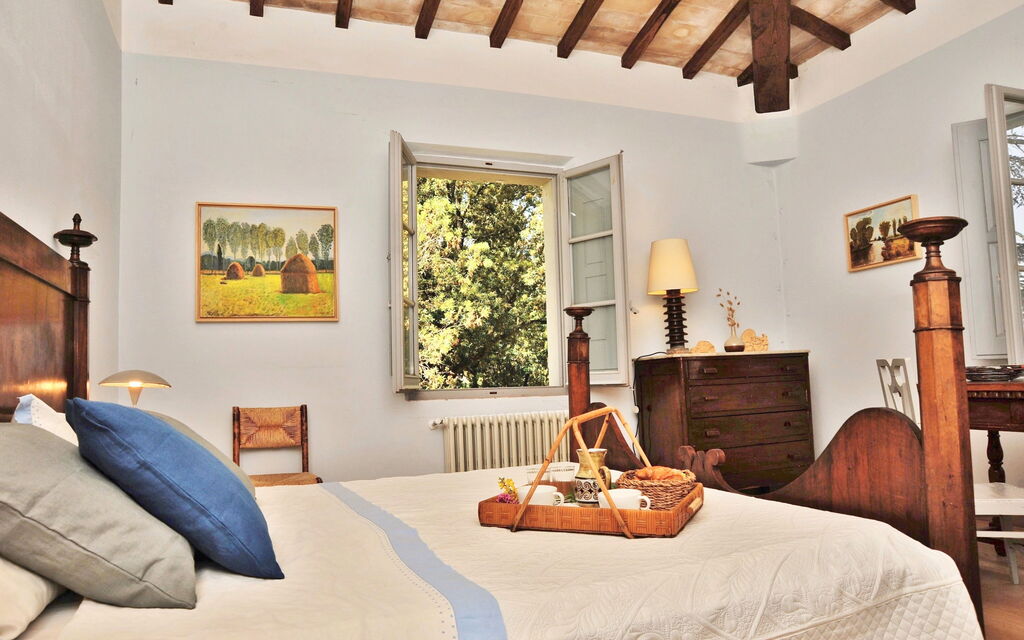 Casale Il Rondò, Private Pool, Città della Pieve: Autumn, Bedroom, Spring, Summer