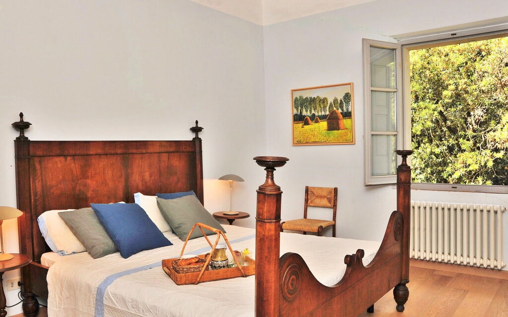 Casale Il Rondò, Private Pool, Città della Pieve: Autumn, Bedroom, Spring, Summer