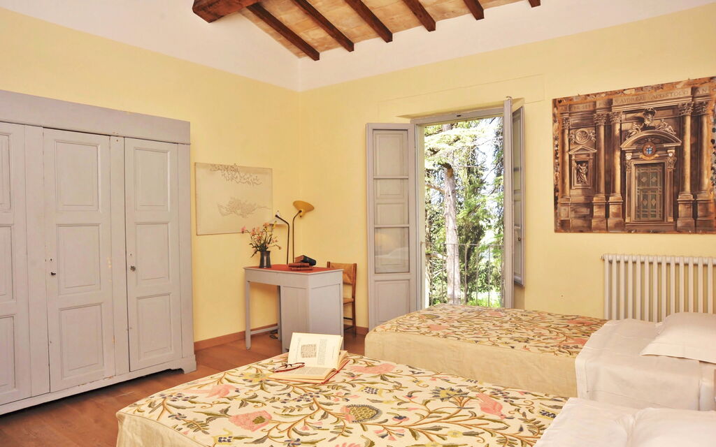 Casale Il Rondò, Private Pool, Città della Pieve: Autumn, Bedroom, Spring, Summer
