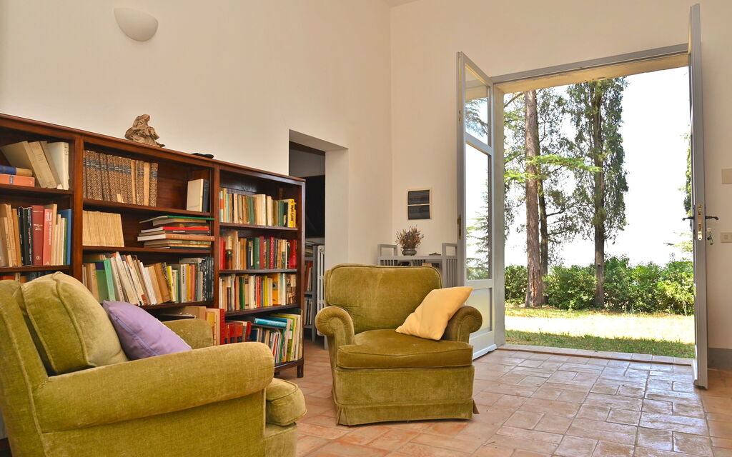 Casale Il Rondò, Private Pool, Città della Pieve: Autumn, Living Room, Spring, Summer