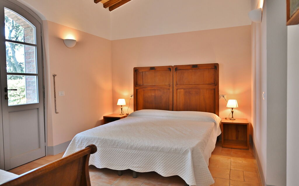 Casale Il Rondò, Private Pool, Città della Pieve: Autumn, Bedroom, Spring, Summer