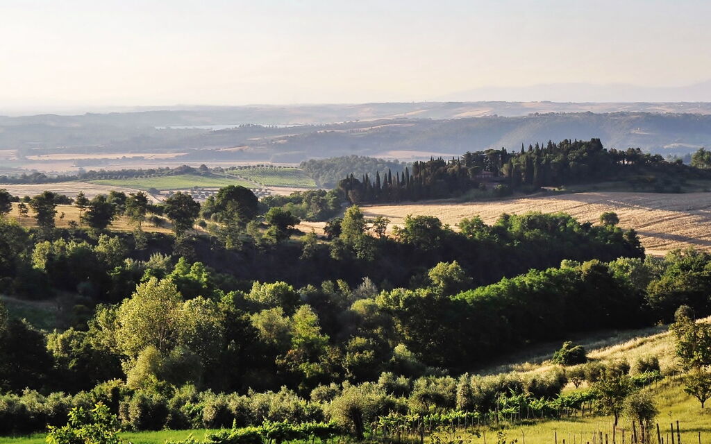 Casale Il Rondò, Private Pool, Città della Pieve: Autumn, Scenic View, Spring, Summer