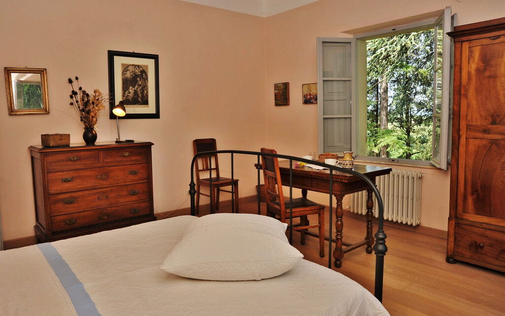 Casale Il Rondò, Private Pool, Città della Pieve: Autumn, Bedroom, Spring, Summer