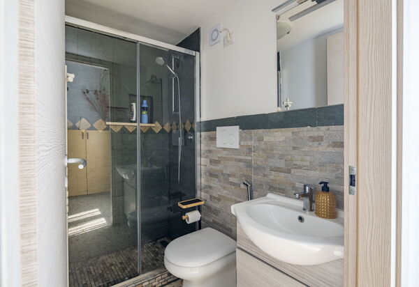 La Torre sul Ponte, Seaview, Garden: Autumn, Bathroom, Spring, Summer