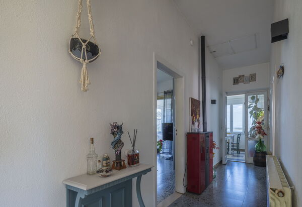 La Torre sul Ponte, Seaview, Garden: Autumn, Room Detail, Spring, Summer