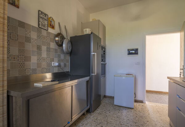 La Torre sul Ponte, Seaview, Garden: Autumn, Kitchen, Spring, Summer