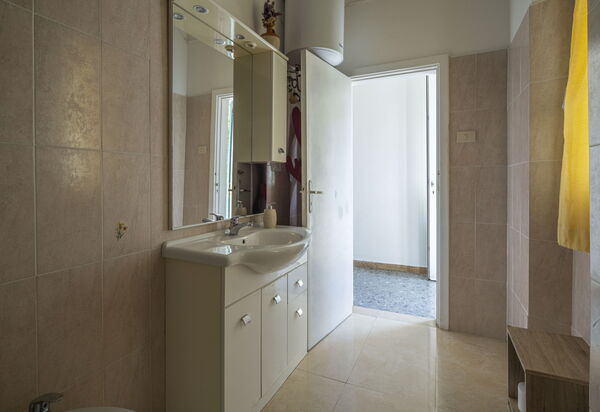 La Torre sul Ponte, Seaview, Garden: Autumn, Bathroom, Spring, Summer