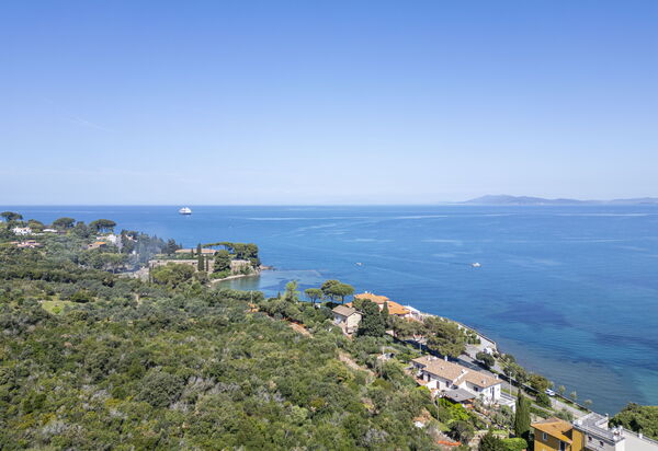 La Torre sul Ponte, Seaview, Garden: Autumn, Scenic View, Spring, Summer