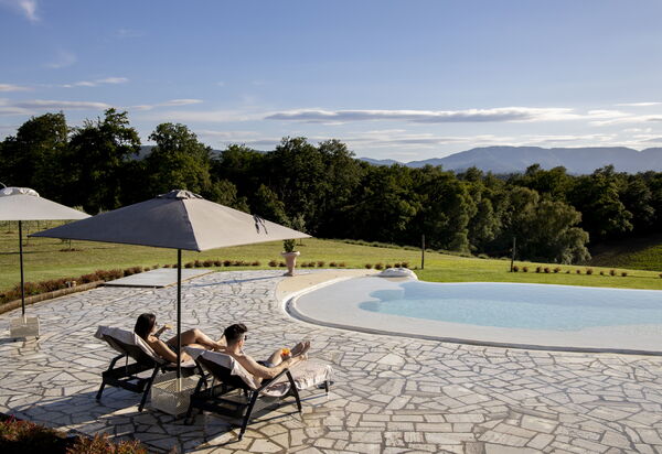 Le Tre Virtù Luxury Relais, Private Pool, Mugello: Autunno, Estate, Piscina, Primavera