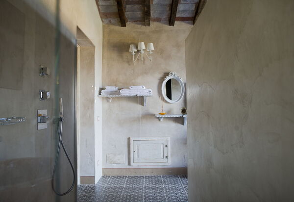 Le Tre Virtù Luxury Relais, Private Pool, Mugello: Autunno, Bagno, Estate, Primavera