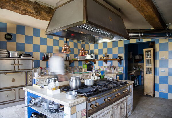 Le Tre Virtù Luxury Relais, Private Pool, Mugello: Autunno, Cucina, Estate, Primavera