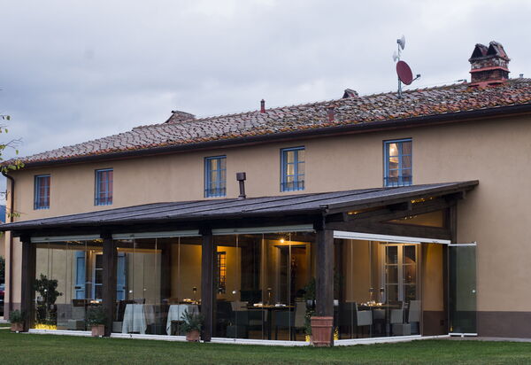 Le Tre Virtù Luxury Relais, Private Pool, Mugello: Autunno, Balcone / Terrazza / Patio, Estate, Primavera