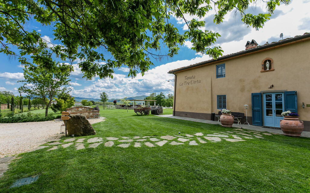 Le Tre Virtù Luxury Relais, Private Pool, Mugello: Autumn, Building Exterior, Spring, Summer
