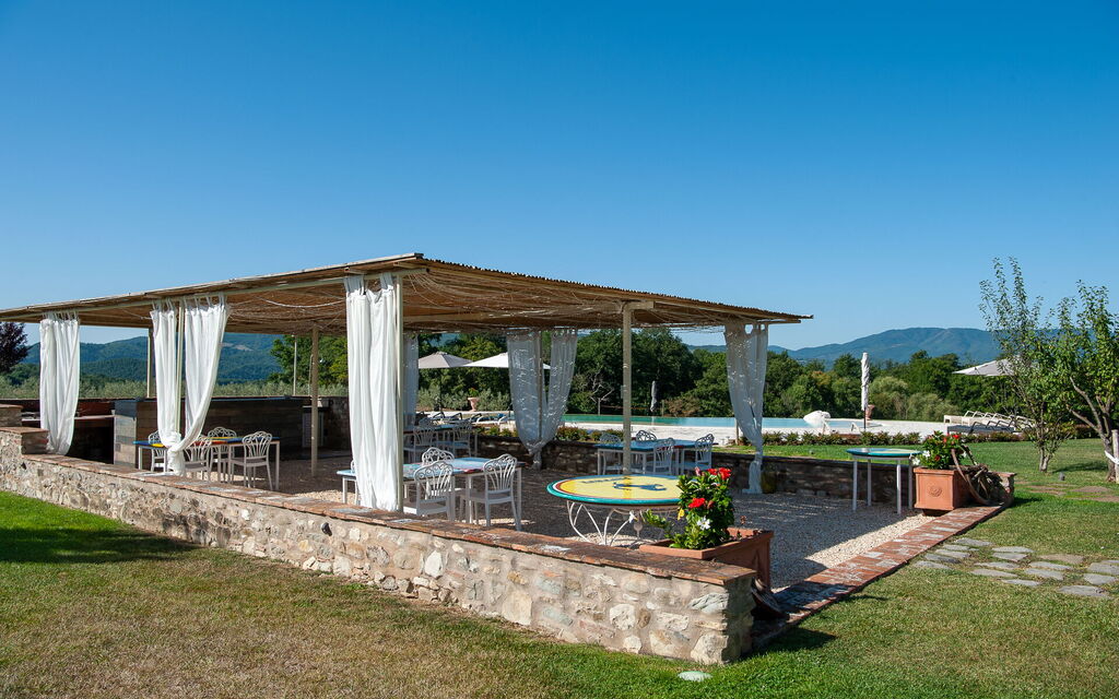 Le Tre Virtù Luxury Relais, Private Pool, Mugello: Autumn, Garden, Spring, Summer