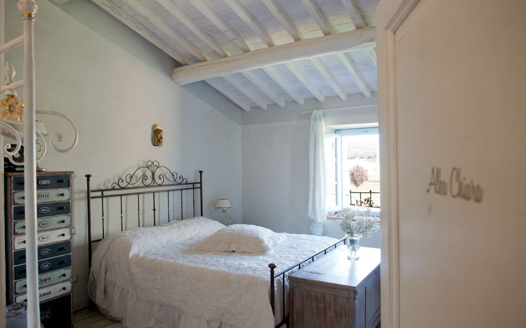 Le Tre Virtù Luxury Relais, Private Pool, Mugello: Autumn, Bedroom, Spring, Summer
