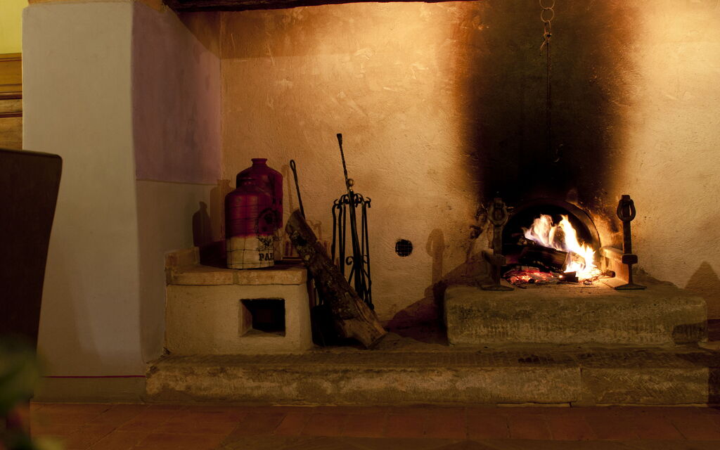 Le Tre Virtù Luxury Relais, Private Pool, Mugello: Autumn, Room Detail, Spring, Summer