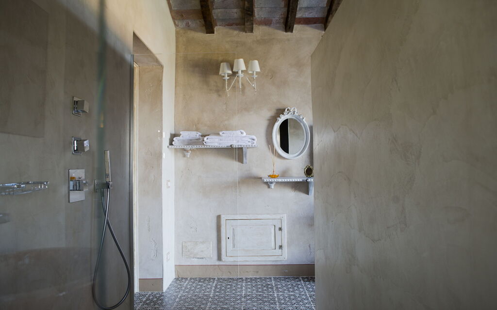 Le Tre Virtù Luxury Relais, Private Pool, Mugello: Autumn, Bathroom, Spring, Summer