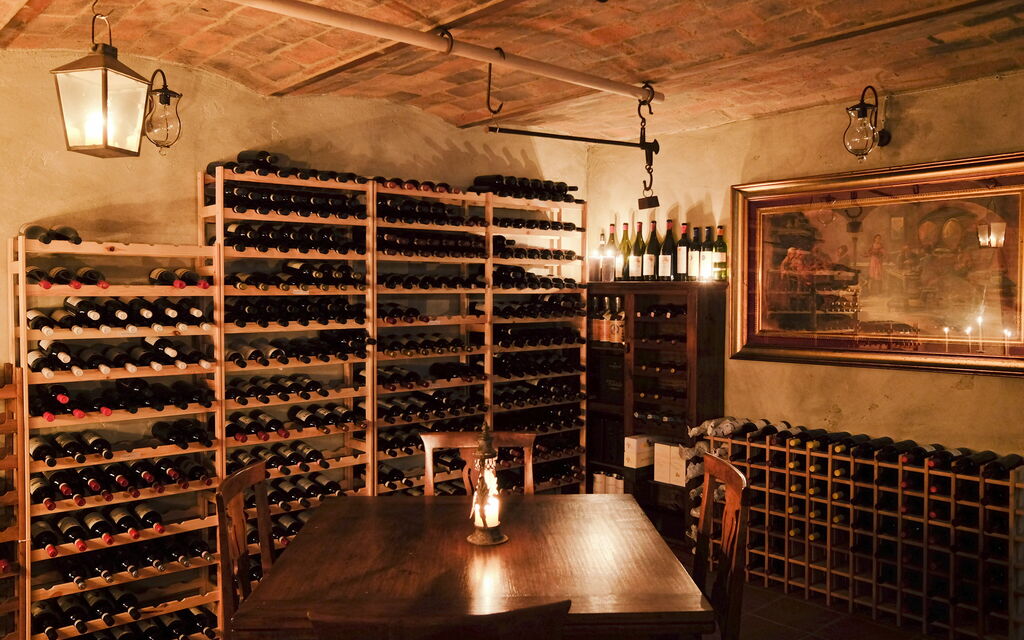 Le Tre Virtù Luxury Relais, Private Pool, Mugello: Autumn, Room Detail, Spring, Summer