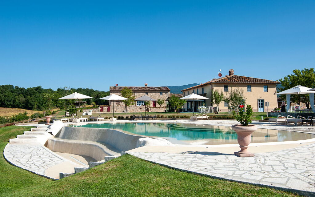 Le Tre Virtù Luxury Relais, Private Pool, Mugello: Autumn, Pool, Spring, Summer