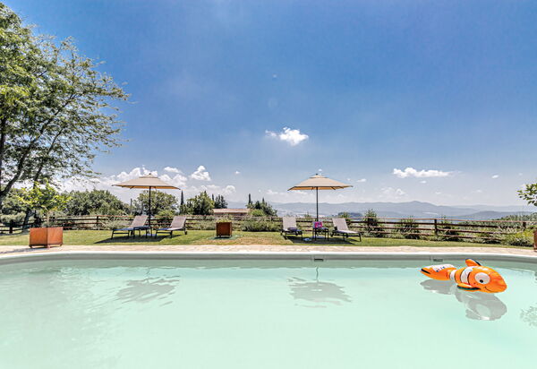 Villa la Cerbaina: Esterni, Piscina