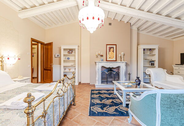 Villa la Cerbaina: First Floor