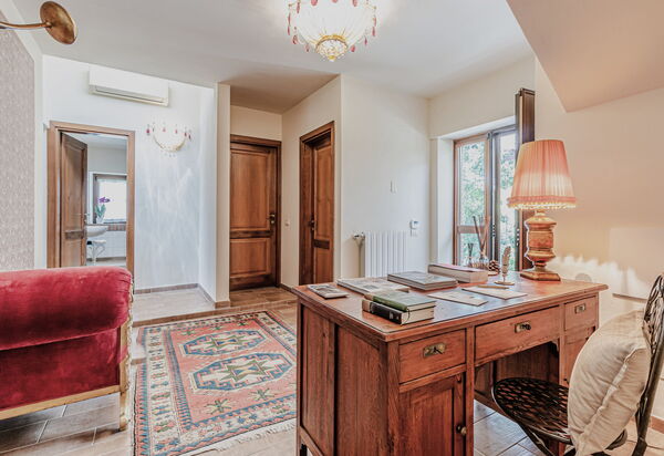 Villa la Cerbaina: Altra Stanza, Bagno, Entrata Principale