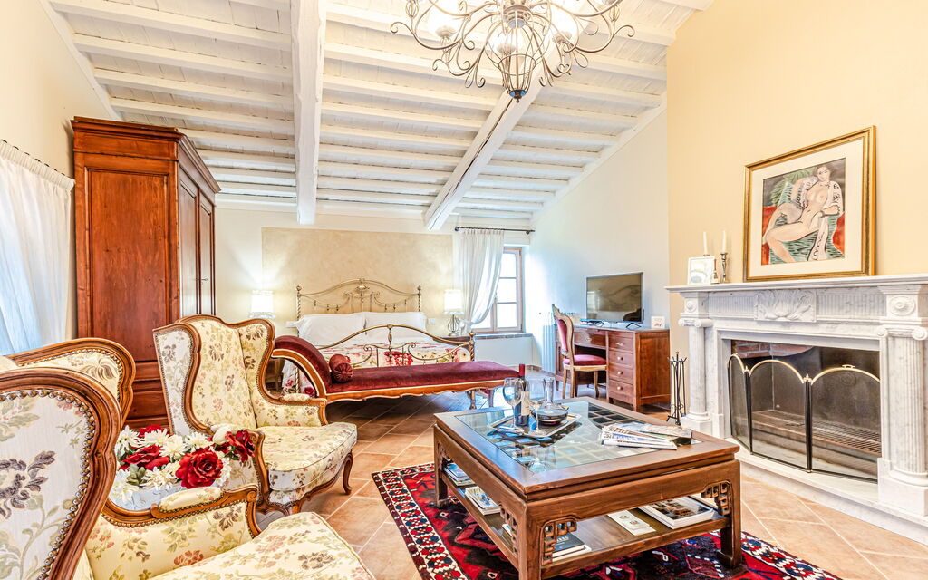 Villa la Cerbaina: First Floor
