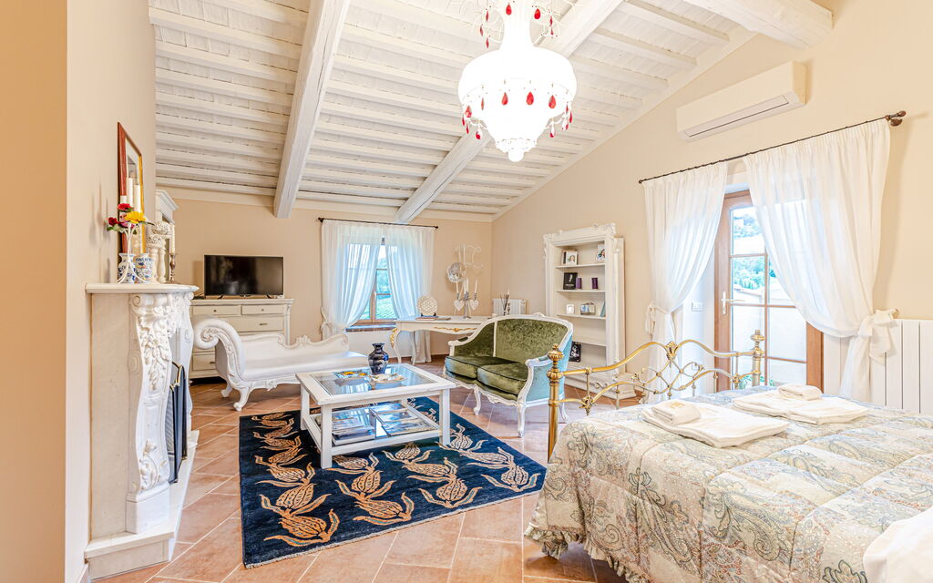 Villa la Cerbaina: First Floor