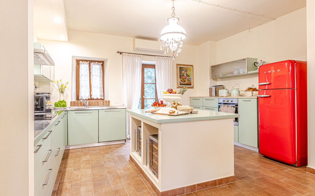 Villa la Cerbaina: Ground Floor kitchen