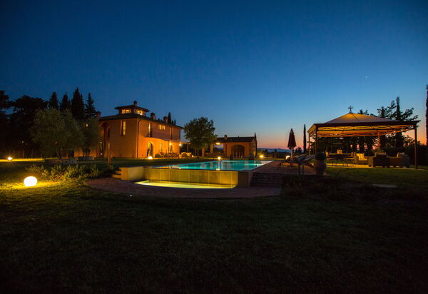 Villa Francesca: Esterni, Giardino, Piscina