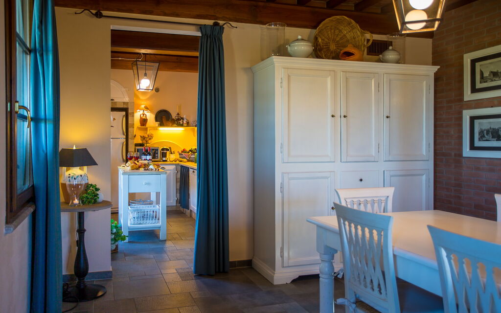 Villa Francesca: Dining Room, Kitchen