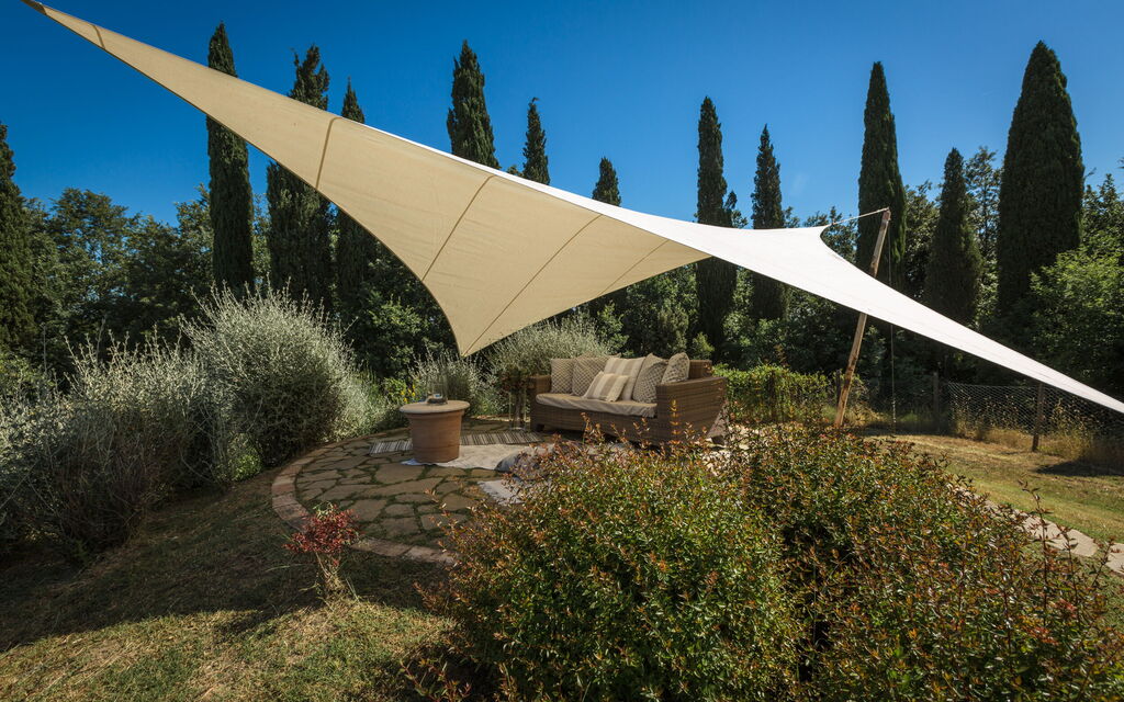 Villa Francesca: Building Exterior, Garden